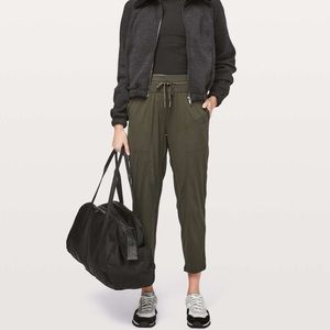 lululemon Dance Studio Crop 25” sz 0